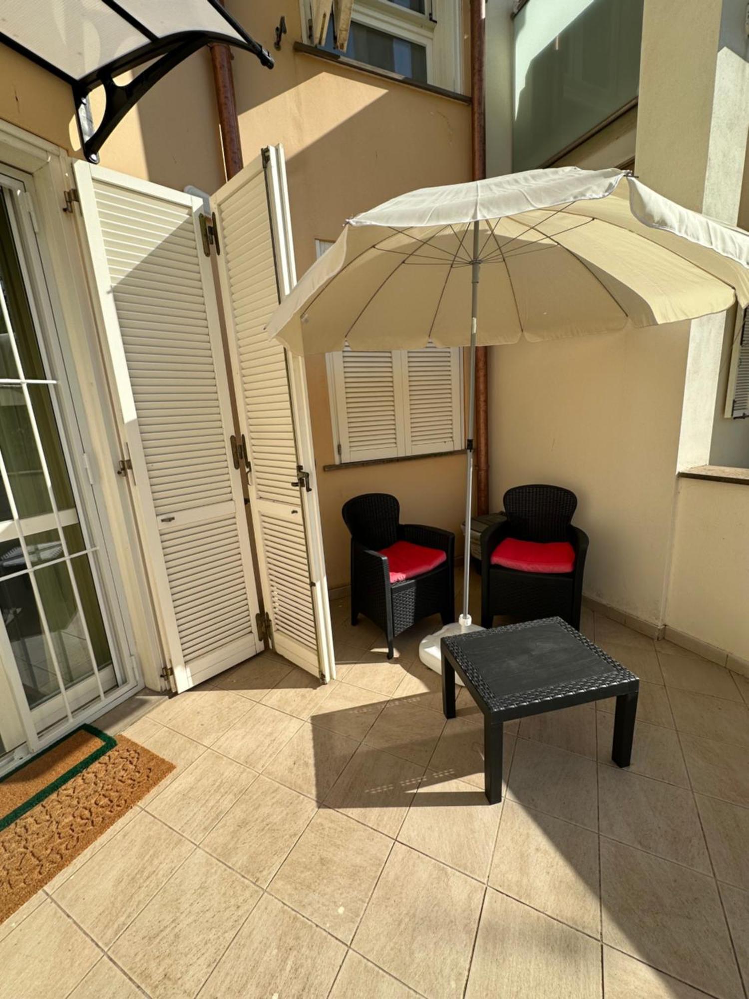 La Kasina Livorno Exterior foto