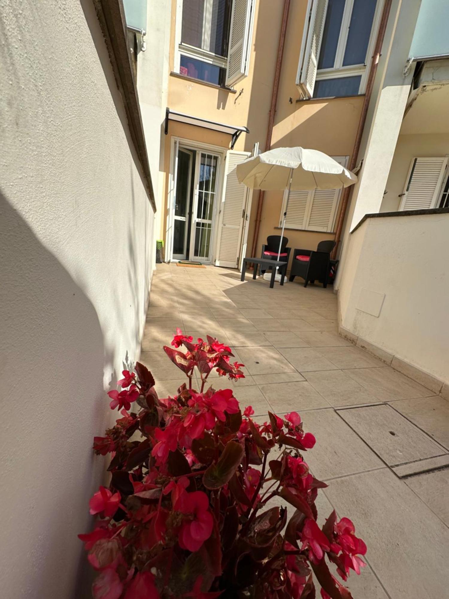 La Kasina Livorno Exterior foto